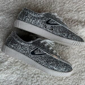 Tretorn Nylite Glitter Silver Sneakers Womens Size 8 Sparkle Fashion Shoe